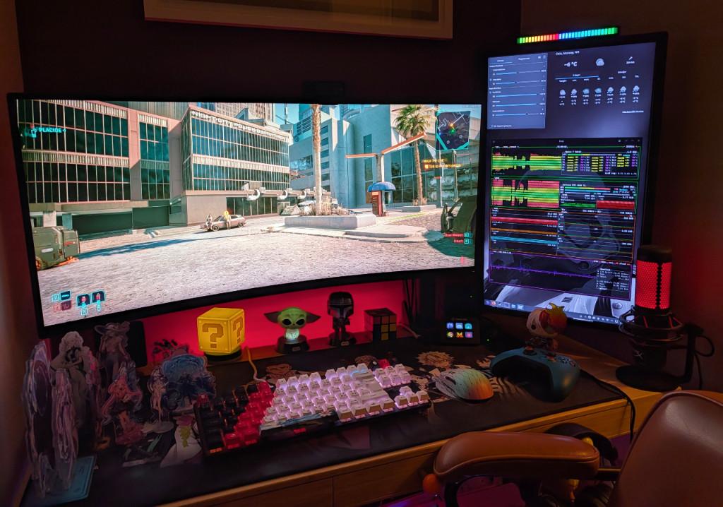 My setup (running Cyberpunk 2077).